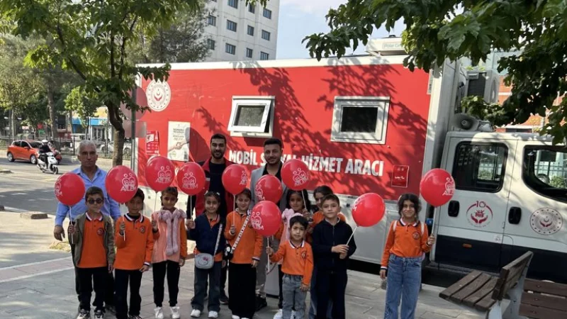 Batman'da Mobil Sosyal Hizmet Aracı ile Hizmetler Vatandaşın Ayağına Gidiyor