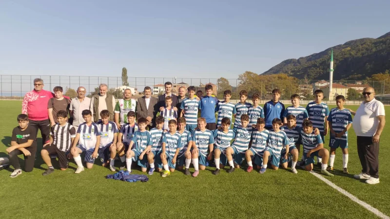 Çatalzeytin'de Genç Sporcular Sahada Buluştu