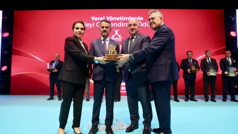Darıca Belediyesi'ne Aileyi Güçlendirme Ödülü