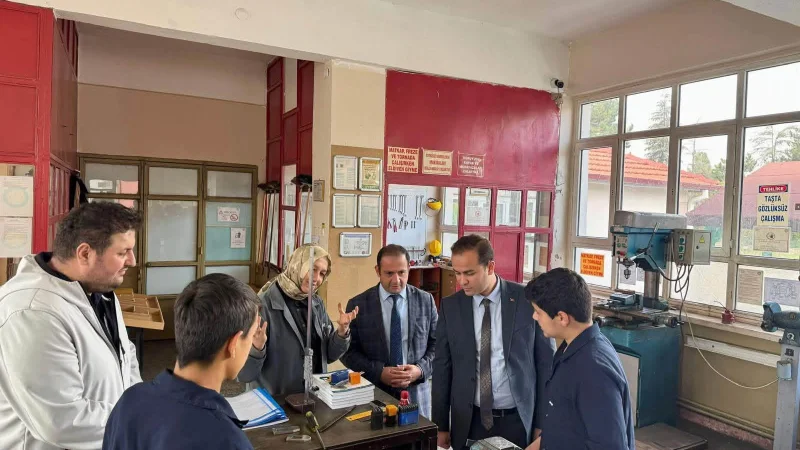 Doğanhisar Kaymakamı Muhammed Ali Yolal'dan Mesleki ve Teknik Anadolu Lisesine Ziyaret