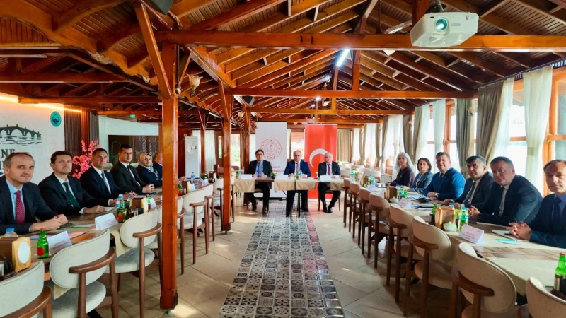 Edirne'de İlçe Milli Eğitim Müdürleri Bir Araya Geldi