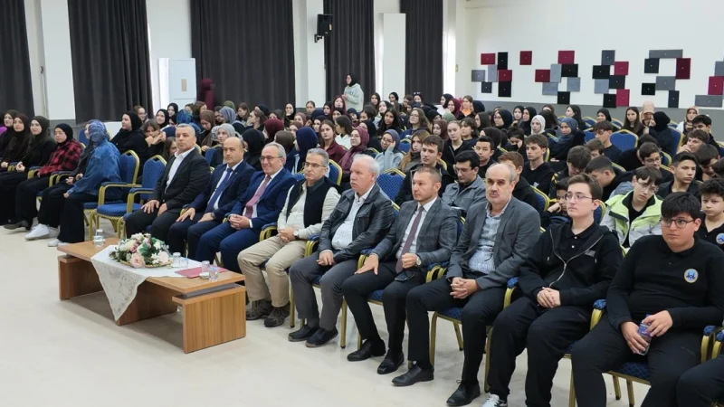 Edirne'de 'Maarifin Kalbinde Gençlik' Buluşmaları Devam Ediyor