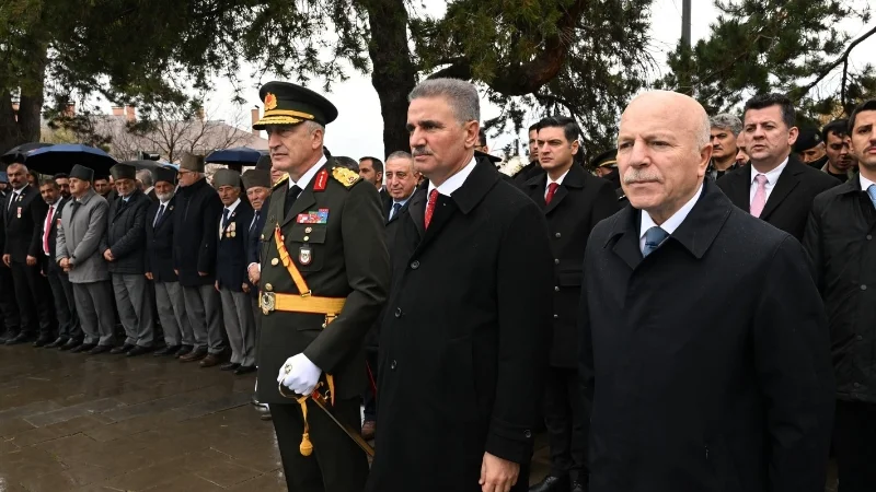 Erzurum'da 29 Ekim Cumhuriyet Bayramı Dolayısıyla Çelenk Sunma Töreni Düzenlendi