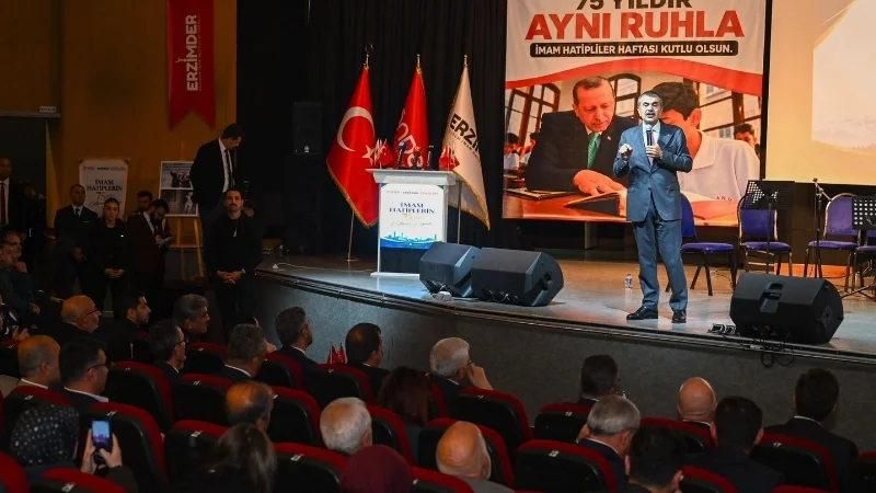 Erzurum'da İmam Hatip Okullarının 75. Yılı Coşkuyla Kutlandı