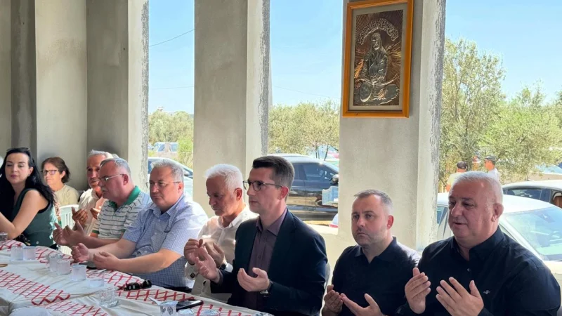 Ezine'de Muharrem Ayı Dolayısıyla Aşure İkramı Düzenlendi