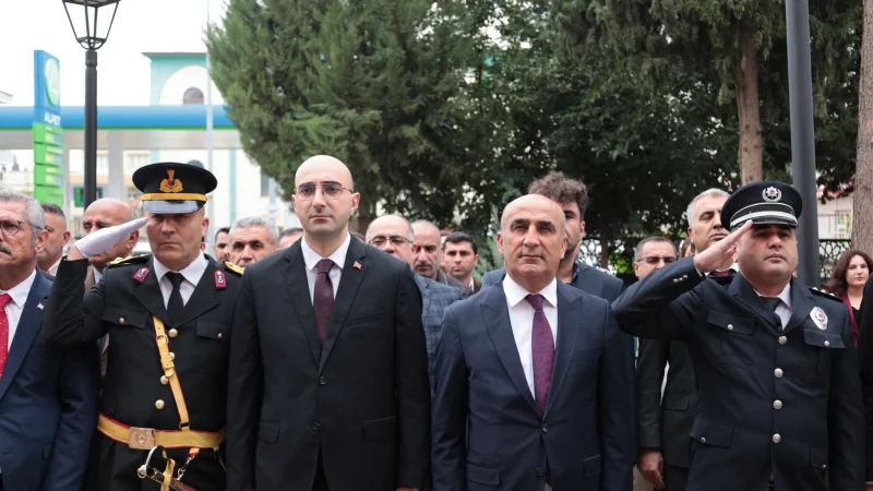 Gaziantep'in Araban İlçesinde 29 Ekim Cumhuriyet Bayramı Törenle Kutlandı
