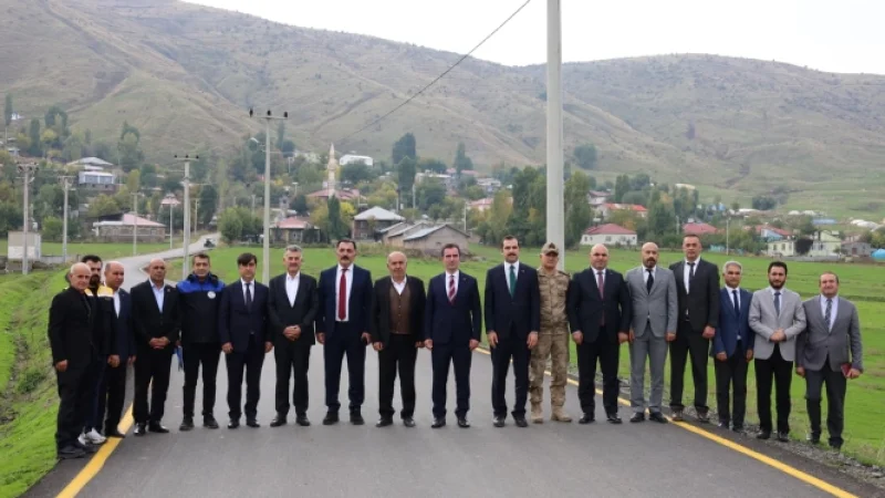 Güroymak'ta Tamamlanan Yol Çalışmaları ve Okul Ziyaretleri İncelendi