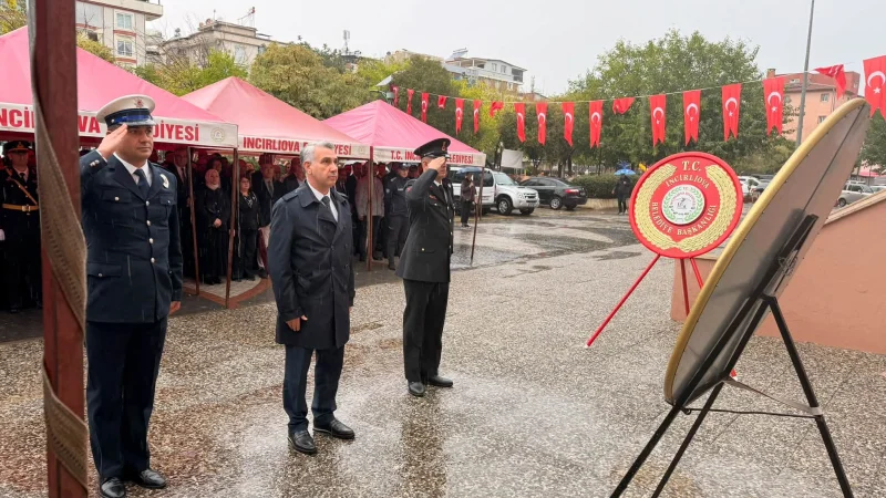 İncirliova'da 29 Ekim Cumhuriyet Bayramı Çelenk Sunma Töreni Düzenlendi