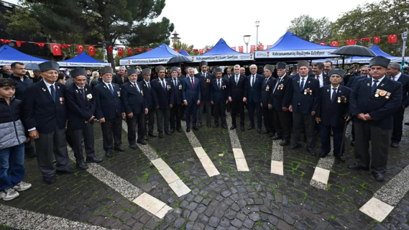 Kahramanmaraş'ta 29 Ekim Cumhuriyet Bayramı Kutlamaları Çelenk Sunma Töreniyle Başladı