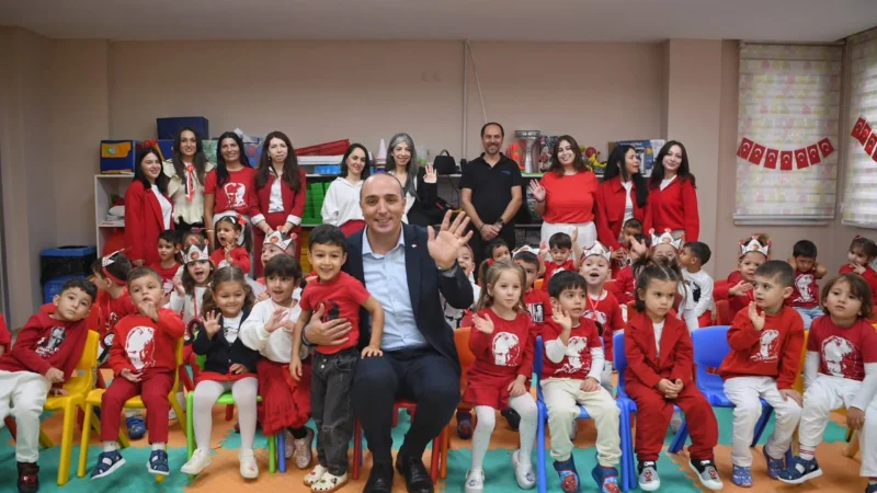 Konyaaltı'nda Kreş Öğrencileriyle Cumhuriyet Bayramı Coşkusu