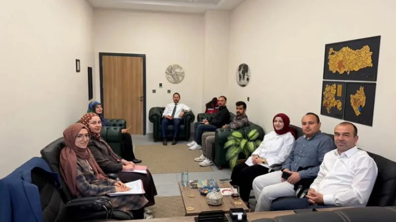 Konya'da Sosyal Hizmet Uzmanları Yaşlı Bakımına Yönelik Toplumsal Algıyı Masaya Yatırdı