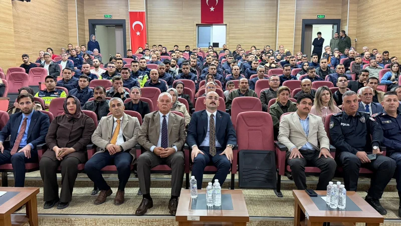Malatya Doğanşehir'de Kamu Personeline Yönelik Osmanlı Türkçesi Semineri Düzenlendi