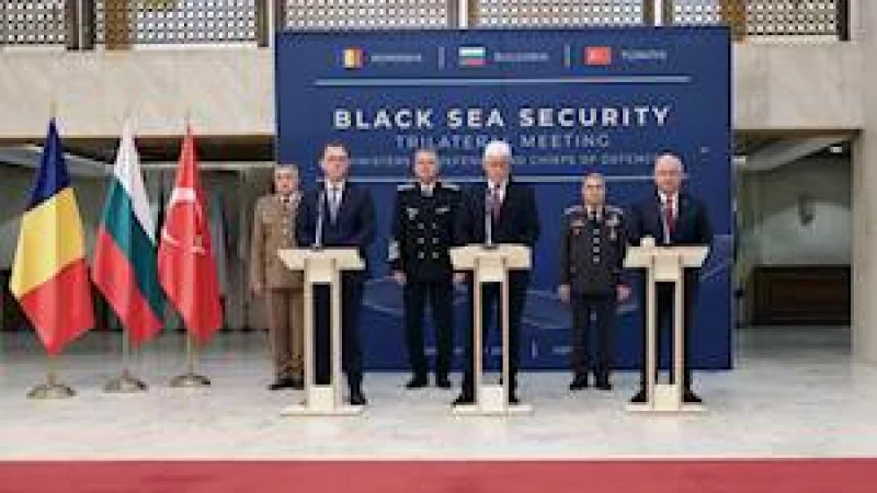Millî Savunma Bakanı Yaşar Güler, Türkiye-Bulgaristan-Romanya Ortak Basın Toplantısına Katıldı