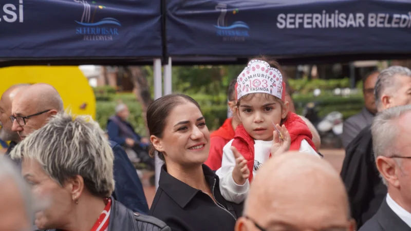 Seferihisar'da Cumhuriyet Bayramı 103. Yıl Kutlamaları Başladı