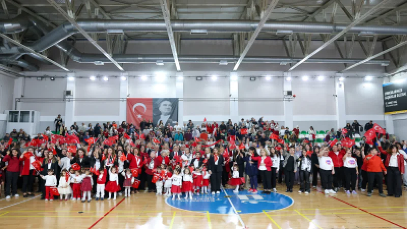 Tepebaşı'nda Cumhuriyet Kutlaması Üç Kuşağı Buluşturdu