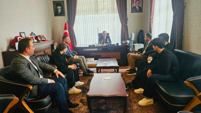 Trabzon'da Çocuk Evleri Sakinleri Vali Yardımcısı Dr. Ali Yılmaz ile Bir Araya Geldi