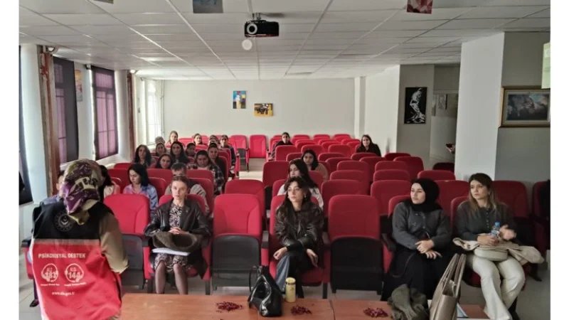 Tunceli'de Velilere 'Okul ve Aile' Eğitimi Verildi