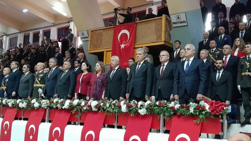 Adana'da Cumhuriyet Coşkusu: Eğitim Camiası 103. Yılı Kutladı
