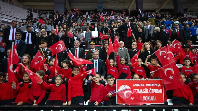 Antalya'da 29 Ekim Cumhuriyet Bayramı Coşkusu