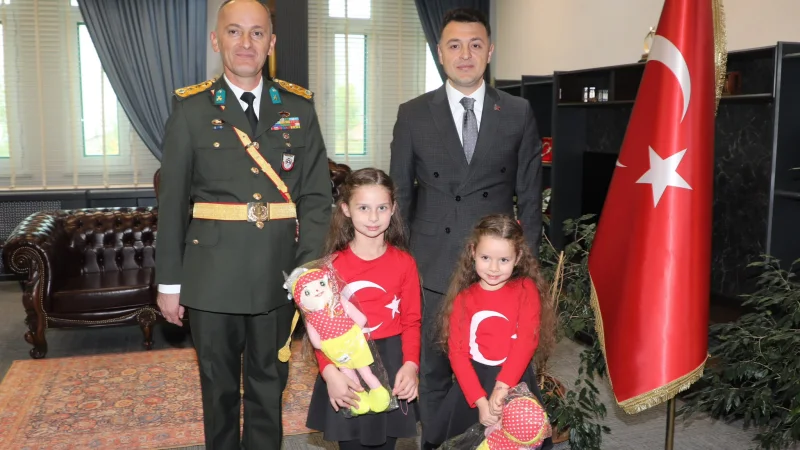 Başkale'de Cumhuriyet Bayramı Tebrikat Programı Düzenlendi