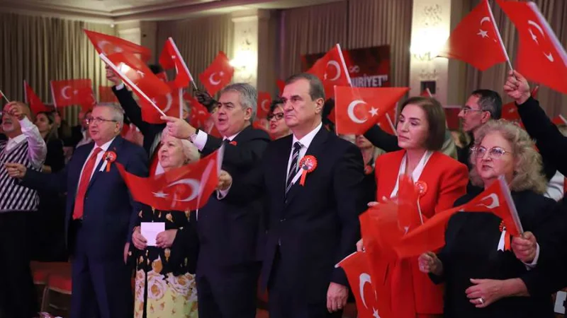 Büyükçekmece'de Cumhuriyet Balosu: 103. Yıl Coşkusu Zirveye Ulaştı