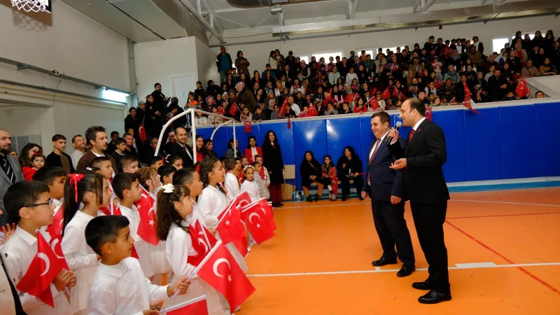 Eskişehir'in Mahmudiye İlçesinde 29 Ekim Cumhuriyet Bayramı Coşkusu