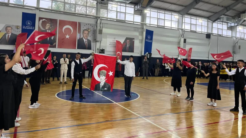 İzmir Kınık'ta Cumhuriyet'in 103. Yılı Coşkuyla Kutlandı