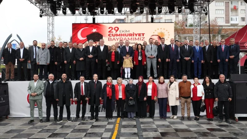 Keçiören'de 29 Ekim Cumhuriyet Bayramı törenlerle kutlandı