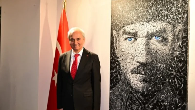 Kepez'de '103 Eser Cumhuriyet Sergisi' Sanatseverlerle Buluştu