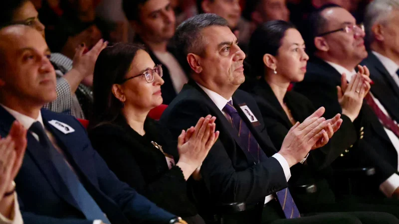 Mersin'de Cumhuriyet Coşkusu 'Üç Destan' Konseriyle Taçlandı