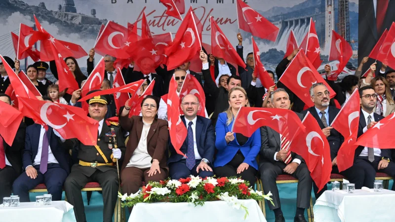 Osmaniye'de 29 Ekim Cumhuriyet Bayramı Coşkusu