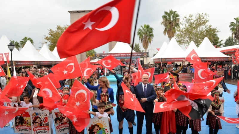 Osmaniye'de 29 Ekim Cumhuriyet Bayramı Coşkusu: Öğrenciler Ödüllendirildi