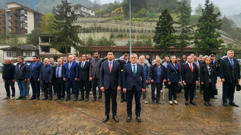 Rize'nin Hemşin İlçesinde 29 Ekim Cumhuriyet Bayramı Çelenk Töreni Düzenlendi