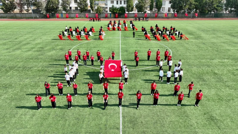 Seferihisar'da 29 Ekim Cumhuriyet Bayramı Coşkusu Fener Alayı ve Konserle Sürecek
