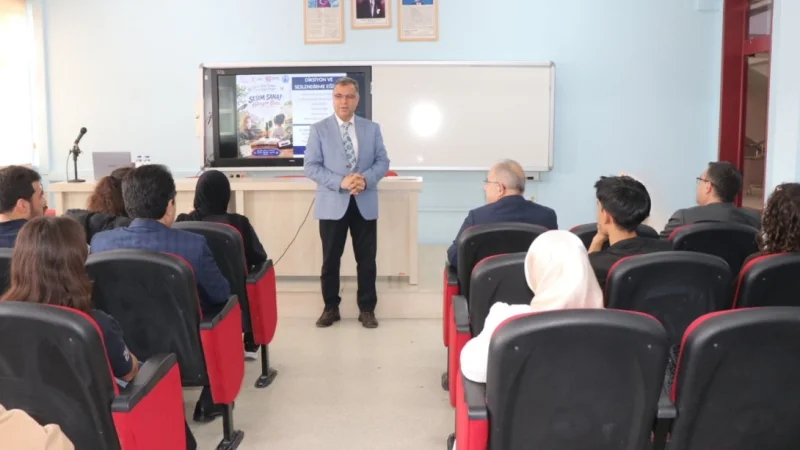 Afyonkarahisar'da Öğrenciler Ezop Masalları'nı Seslendiriyor