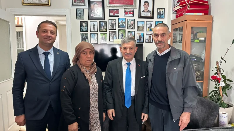 Ankara'da Şehit Babasına Umre Dönüşü Ziyaret Gerçekleştirildi