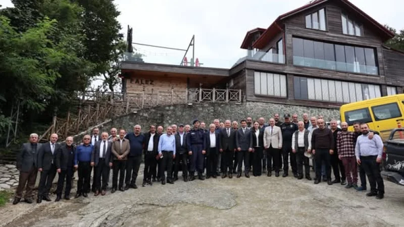 Artvin Arhavi'de 19 Ekim Muhtarlar Günü Dolayısıyla Program Düzenlendi