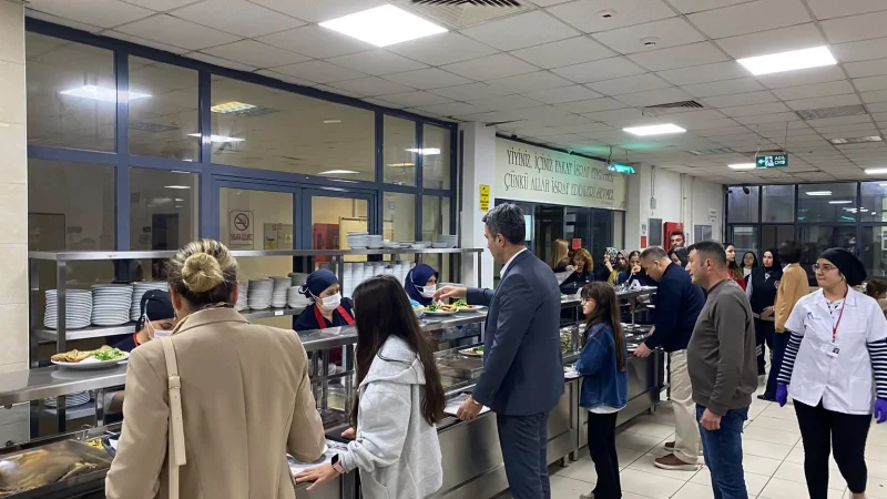 Bucak Kaymakamı Can Kazım Kuruca KYK Yurdunda Öğrencilerle Buluştu