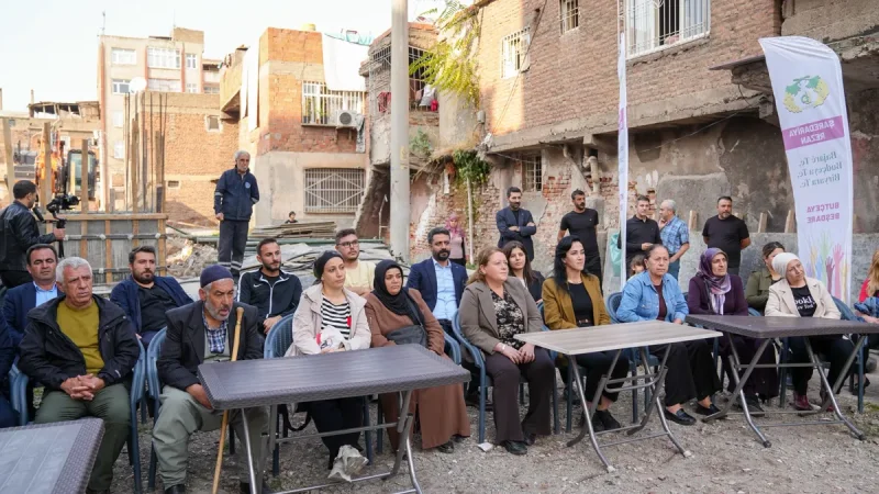 Diyarbakır'da Katılımcı Bütçe Modeliyle Gençlik Merkezi'nin İnşası Başladı