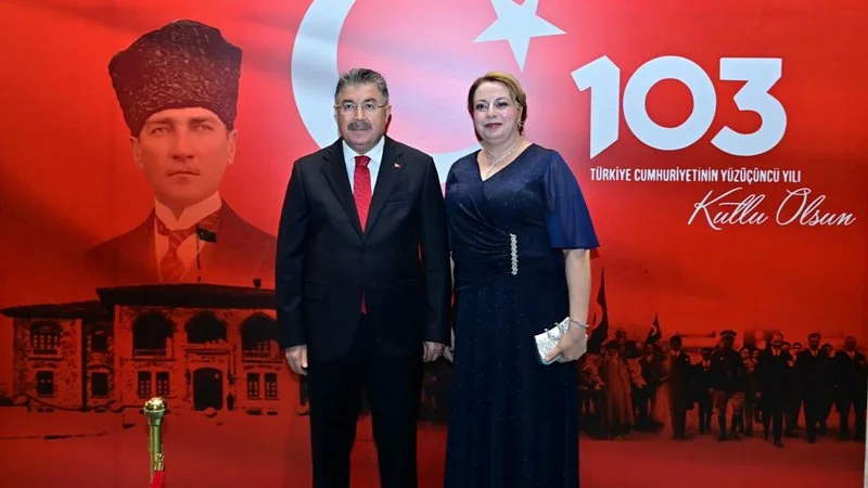 Eskişehir'de Cumhuriyet Bayramı Coşkusu: 103. Yıl Dönümü Resepsiyonu Düzenlendi