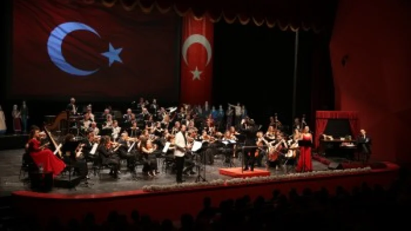Eskişehir'de Cumhuriyetin 103. Yılı Konserle Kutlandı