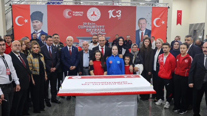 Giresun'da Cumhuriyet Bayramı Coşkusu: 103. Yıl Dönümü Kabul Töreni Düzenlendi