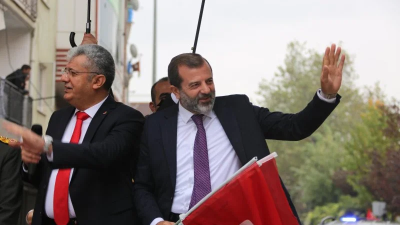 Gürsu'da Cumhuriyetin 103. Yıl Dönümü Renkli Kortejle Kutlandı