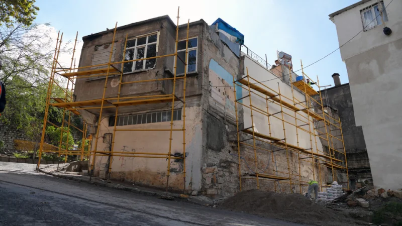 Kahramanmaraş'ta Tarihi Fevzipaşa Mahallesi İçin Sağlıklaştırma Projesi Başlatıldı