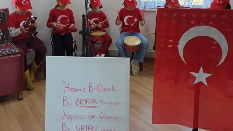Karabük'te Çocuk Evleri'nde Cumhuriyet Coşkusu
