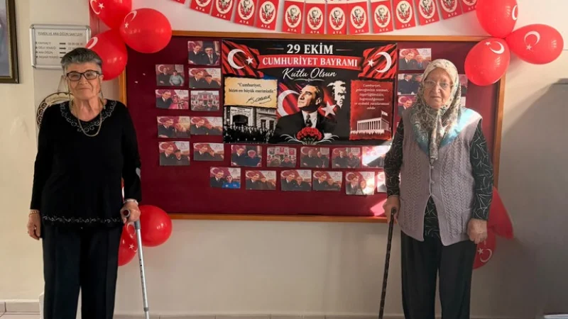 Kırklareli'de Huzurevi Sakinleri Cumhuriyet Coşkusunu Paylaştı