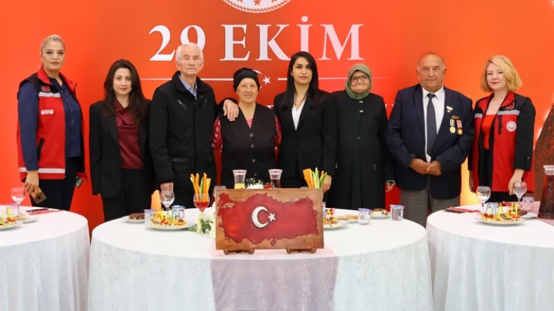 Kırklareli'nde 29 Ekim Cumhuriyet Bayramı Kabul Töreni ve Yürüyüşü Düzenlendi