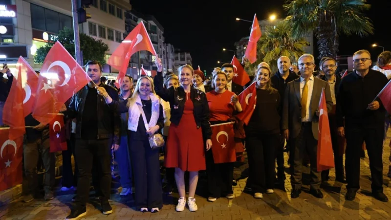 Nazilli'de 29 Ekim Cumhuriyet Bayramı Fener Alayı Coşkusu
