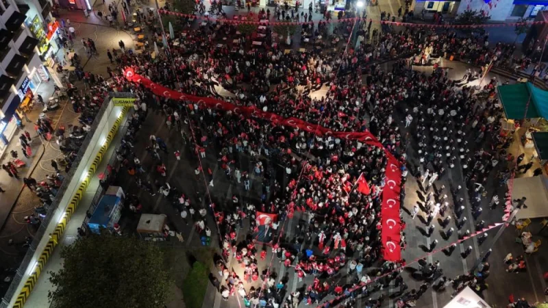 Ordu'nun Fatsa İlçesinde 29 Ekim Coşkusu Fener Alayı ile Sokaklara Taştı